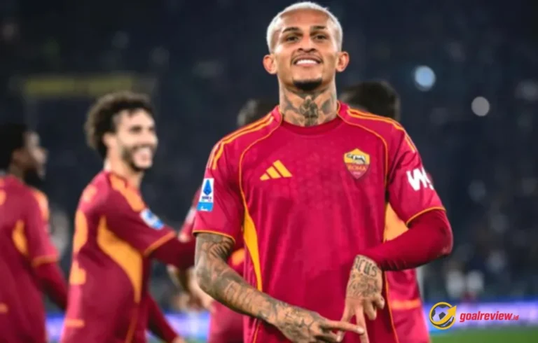 Gol Wesley Franca bawa AS Roma