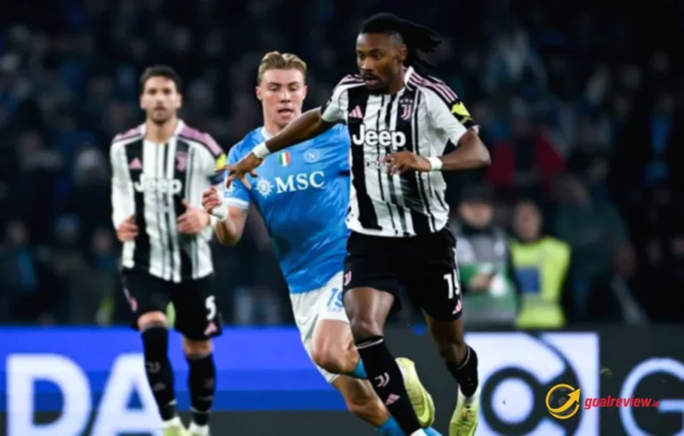 Napoli kembali ke puncak klasemen