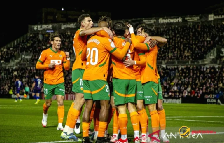 Valencia dan Sociedad ke 16 Besar