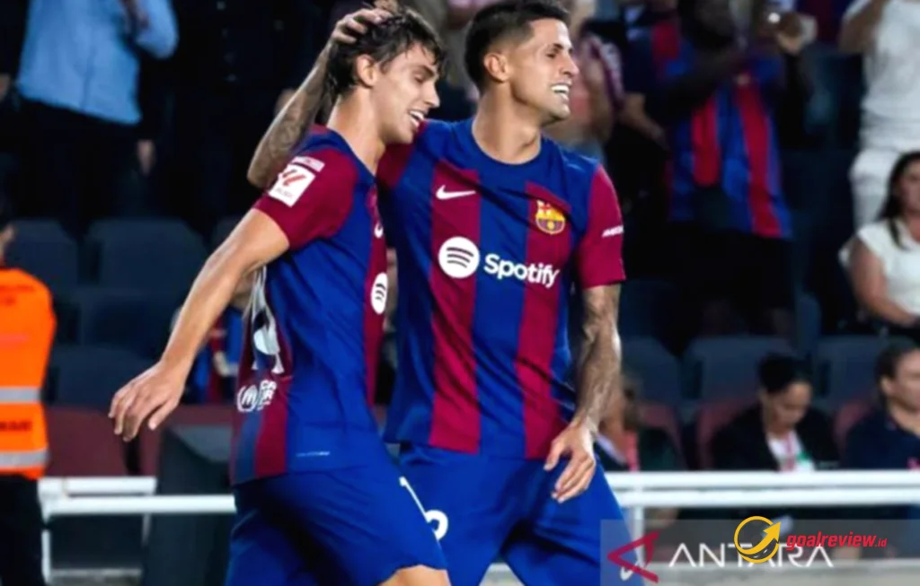 Joao Cancelo bek baru Barcelona