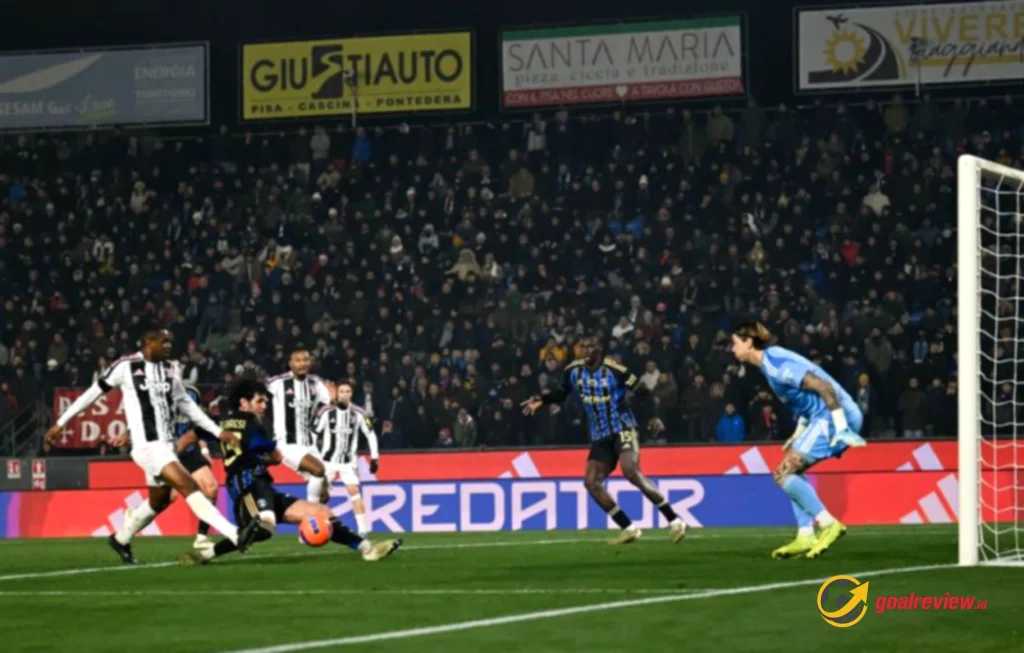 Juventus naik ke tiga besar