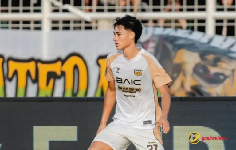 Rafael Struick Diganjar Kartu Merah