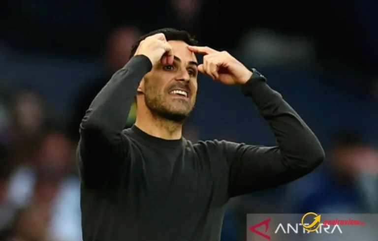 Arsenal Bantai Spurs 4-1