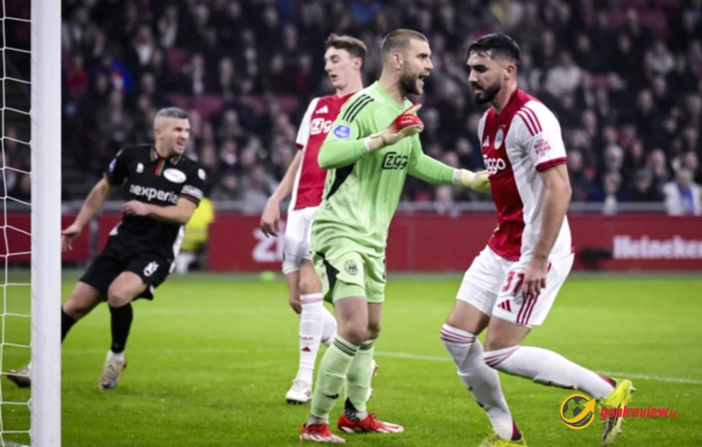 Debut Maarten Paes Ajax