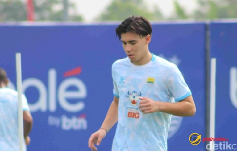 Dedi Kusnandar Comeback ke Persib