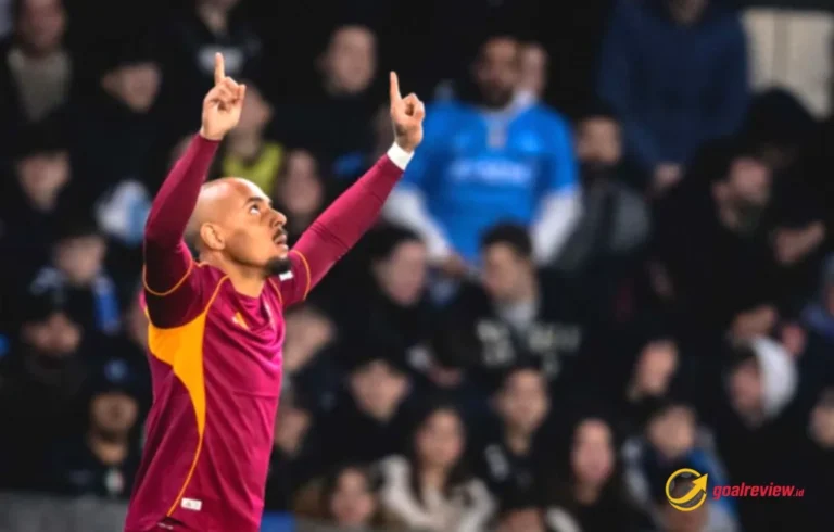 Donyell Malen cetak dua gol