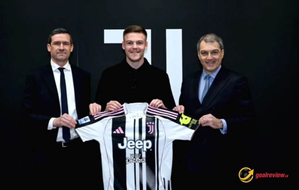 Emil Holm ke Juventus