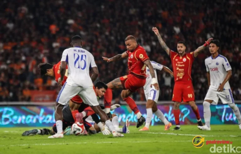 Persija Menjamu PSM di JIS