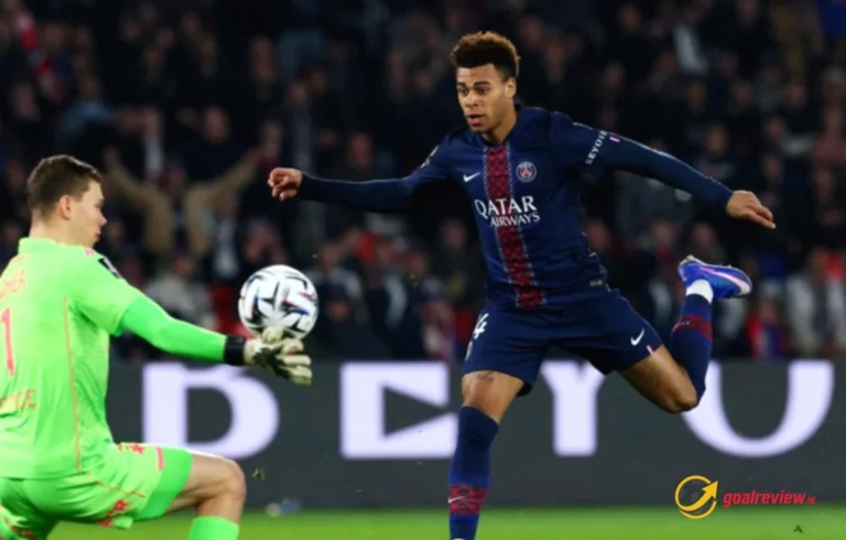 PSG ke Puncak Klasemen