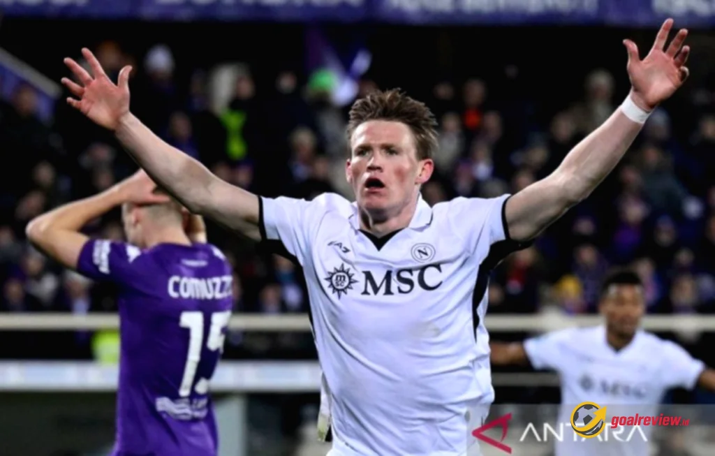 Scott McTominay bahagia di Napoli