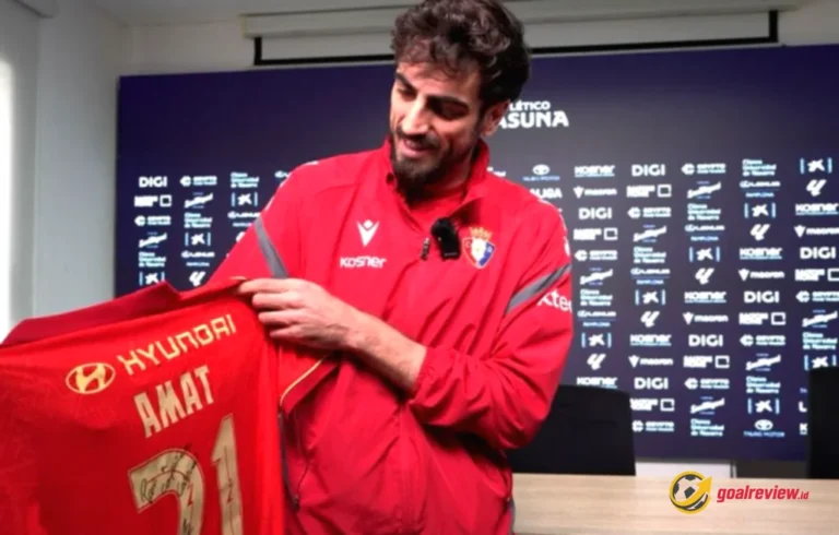 Jordi Amat beri jersi Persija