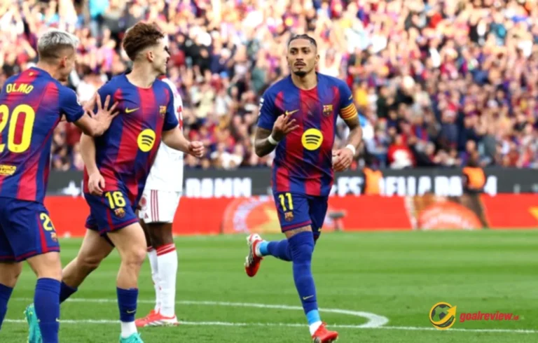 Raphinha Hat-trick Barca Menang