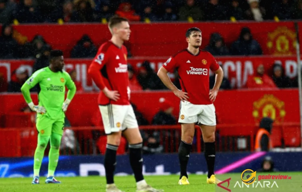 United vs Bournemouth 2-2, Maguire Kartu Merah