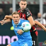 Napoli hadapi Milan, Inter lawan Roma