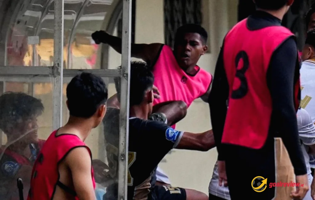 Tendangan Kungfu Fadly Alberto