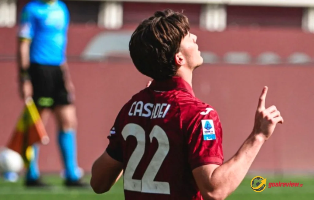 Torino atasi Hellas Verona