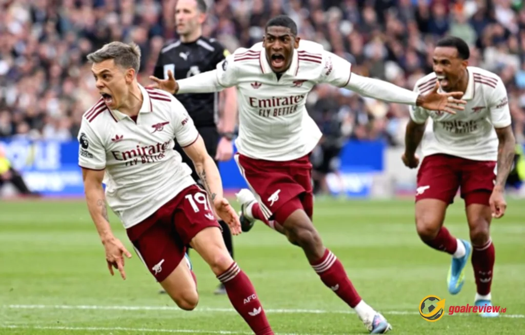 Arsenal Juara Duel West Ham