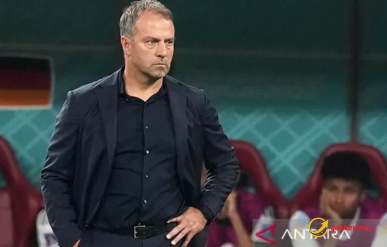 Hansi Flick perpanjang kontrak Barcelona